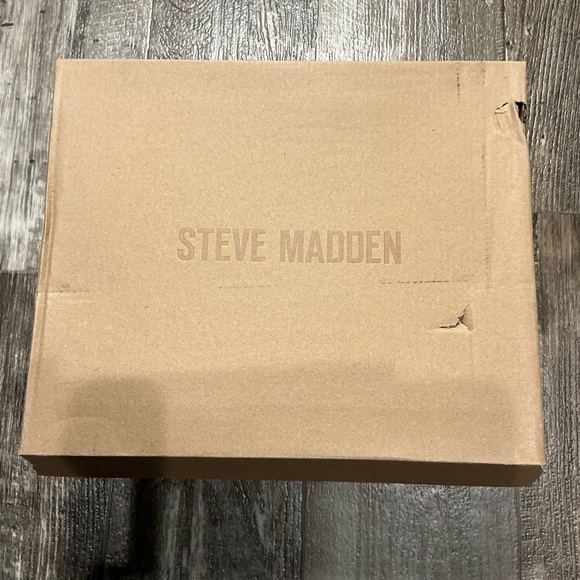 Steve Madden Tan Ankle Boots Size 9 - Picture 11 of 16